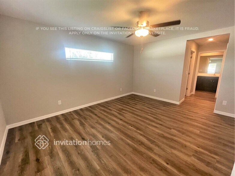 Building Photo - 21426 Dawson Ave