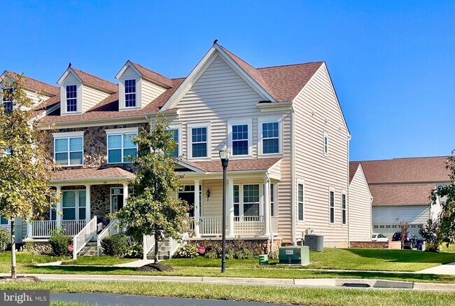 Building Photo - 283 N Bayberry Pkwy