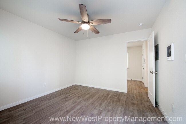 Building Photo - Renovated Sherman Heights 1 Bedroom! Small...