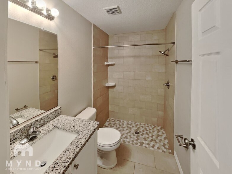 Building Photo - 4410 N 37th St