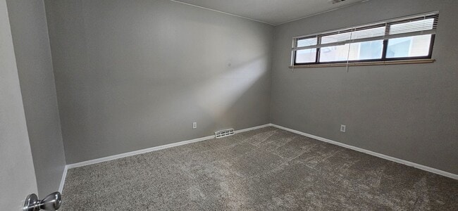 Building Photo - Super Cool Mountain View 2 Bedroom 1 Bath Top floor Duplex - Offering 1 month of free rent!!