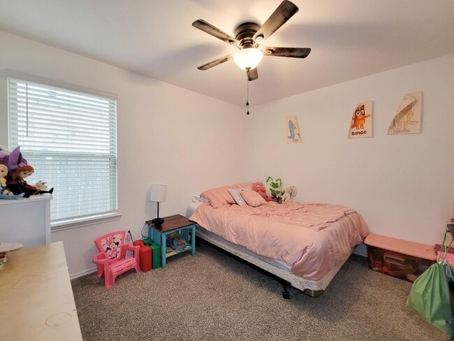 Building Photo - 14741 Hazel Br Dr