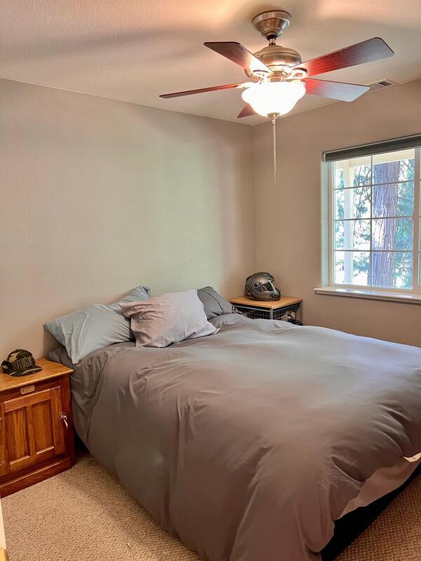 Building Photo - 13051 Sadie D Dr