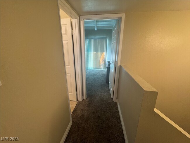 Building Photo - 504 Delfern Ln