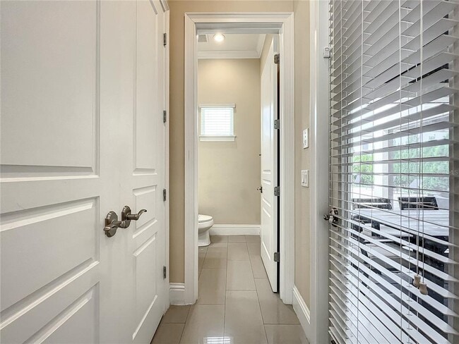Building Photo - 760 Golden Bear Dr