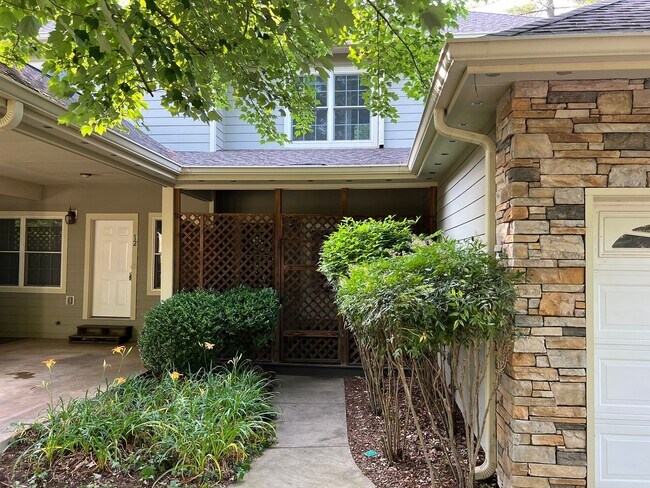 Building Photo - Arden 3 bed Townhome: Commuter's Wishlist