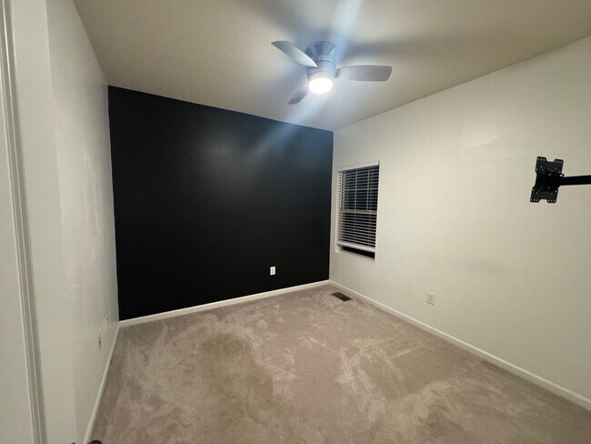 Building Photo - 1052 Spacious Skies Ln
