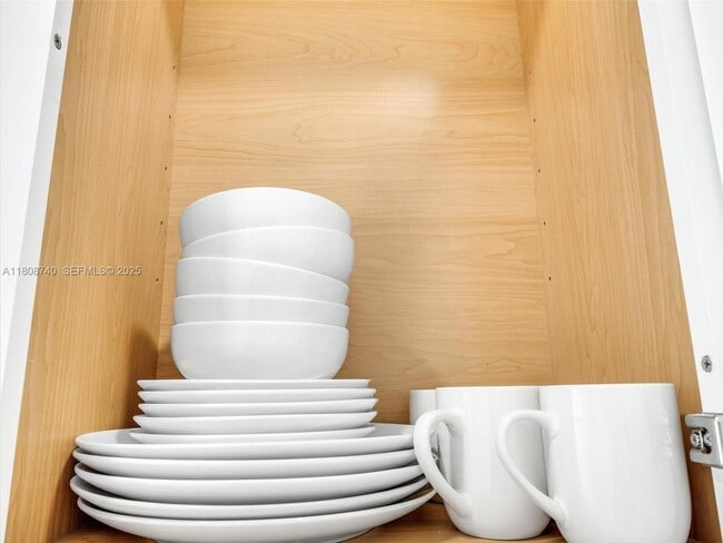 Building Photo - 5517 NW 1st Pl