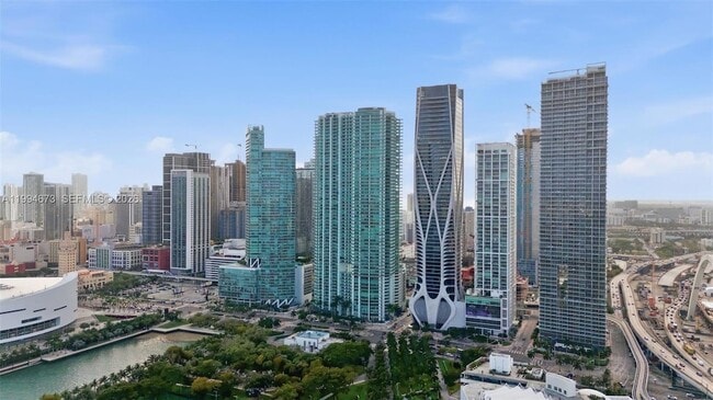 Building Photo - 900 Biscayne Blvd