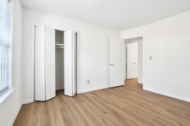 Building Photo - 5628 Wooded Lake Dr