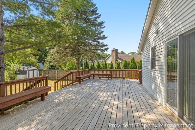 Building Photo - Spacious 4 Bedroom / 2.5 Bath Home with Byron Center Schools