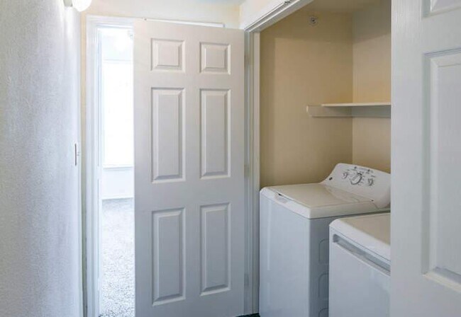 Building Photo - 2 bedroom in Conroe TX 77384