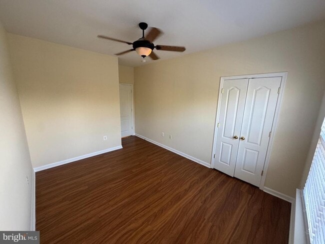 Building Photo - 400 Kintyre Ln