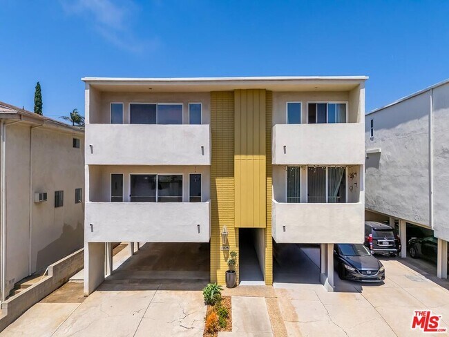 Building Photo - 11925 Mayfield Ave