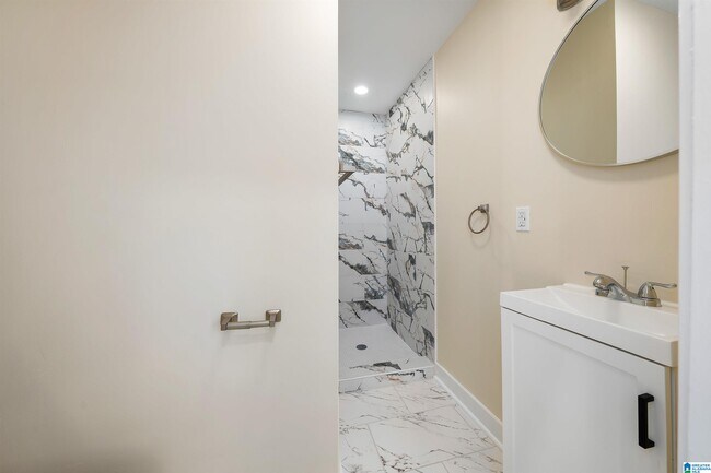 Building Photo - 4312 51st Ave N