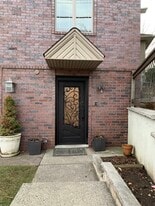 Building Photo - 270 Bethel Ave