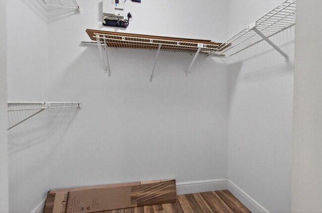 Building Photo - 8536 Casa Del Lago