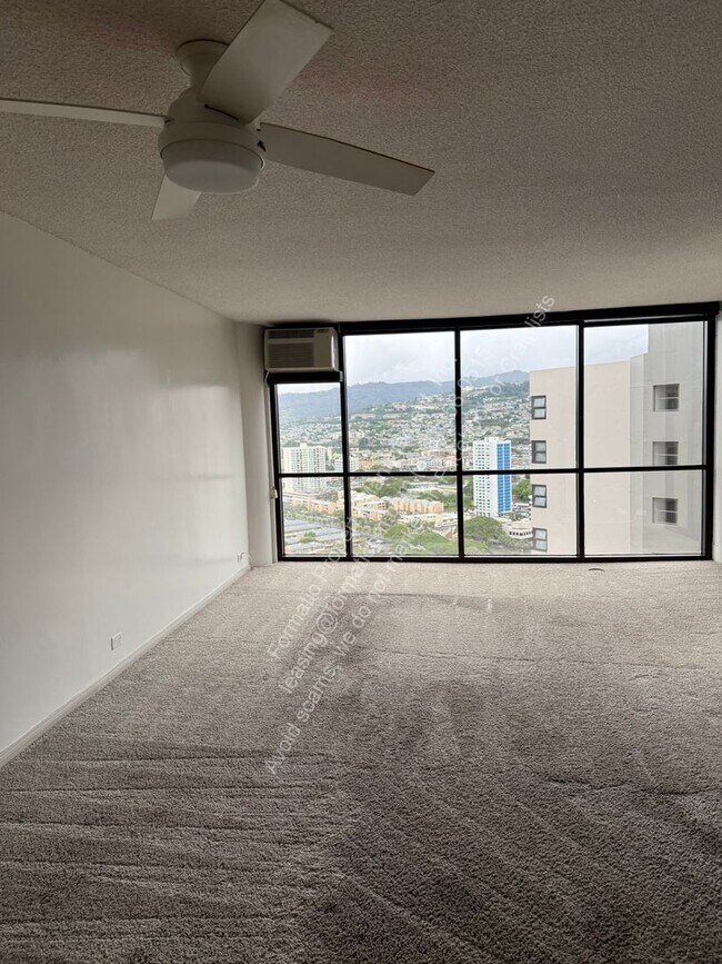 Building Photo - 60 N Beretania St