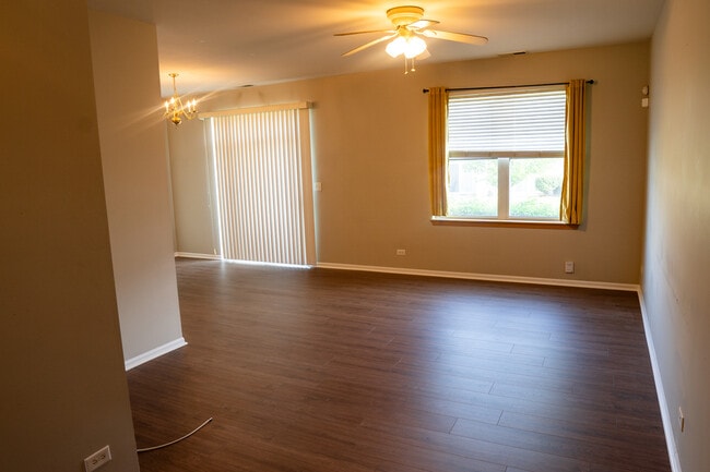 Building Photo - 371 McGrath Dr