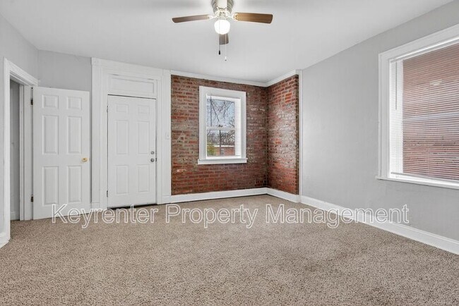 Building Photo - 3166 California Ave