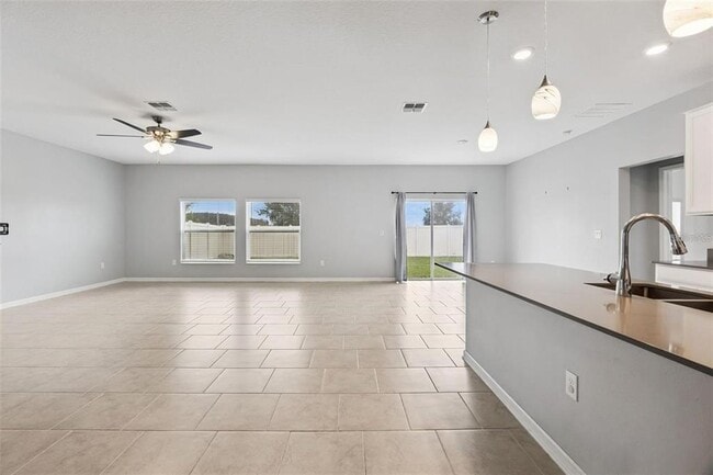 Building Photo - 781 Taurus Ln