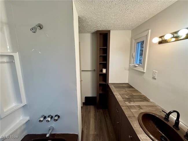 Building Photo - 846 Lee Dr