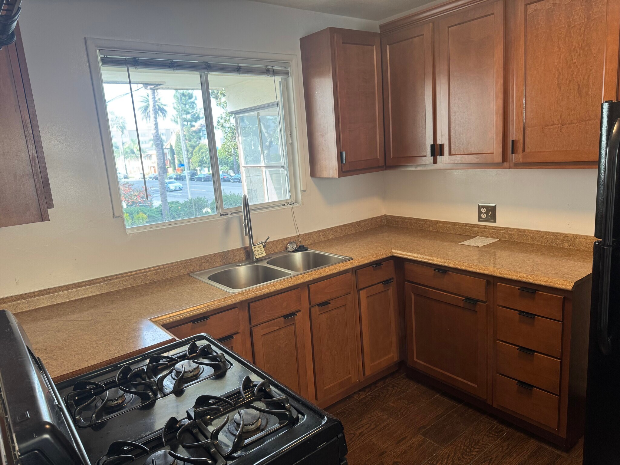 Building Photo - 1816 E Ocean Blvd