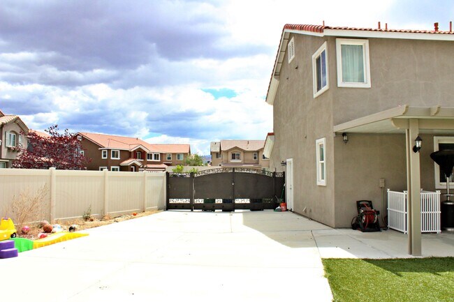 Building Photo - 6349 Catania Ct