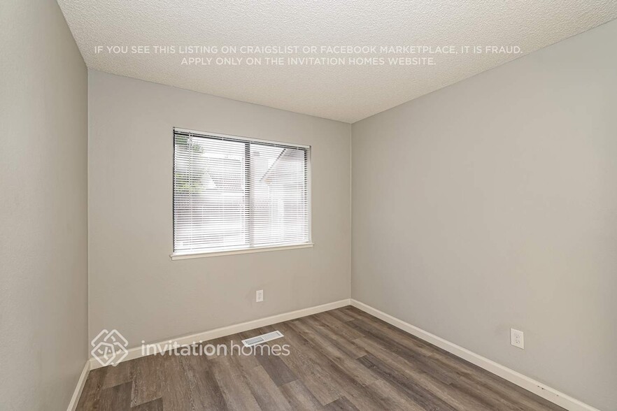 Building Photo - 1401 Mandarin Ct