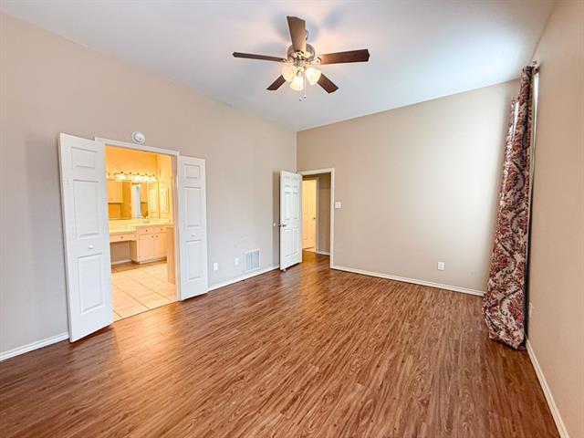 Building Photo - 8902 Bayshore Ln