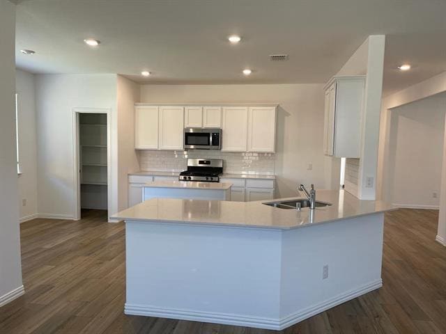 Building Photo - 1119 Sassafras Dr