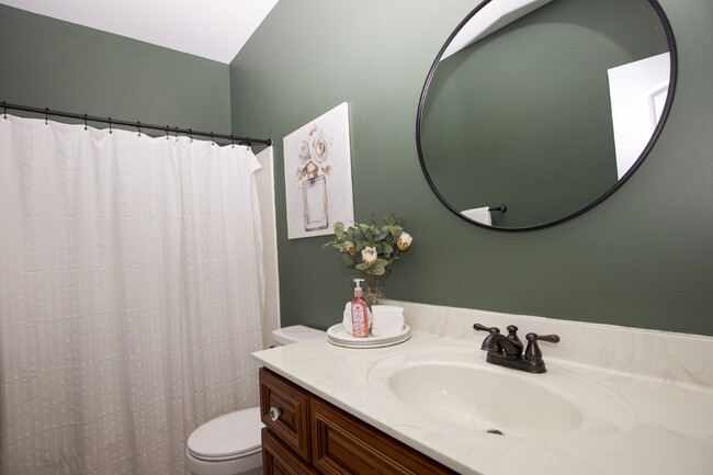 Building Photo - "Beautifully Designed, spacious 2400 Sq. F...