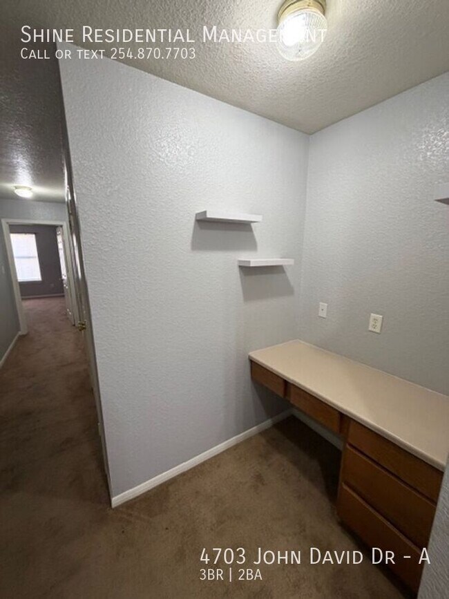 Building Photo - 4703 John David Dr