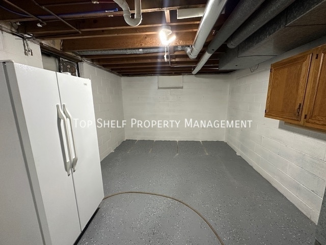 Building Photo - 4834 Seneca Ave