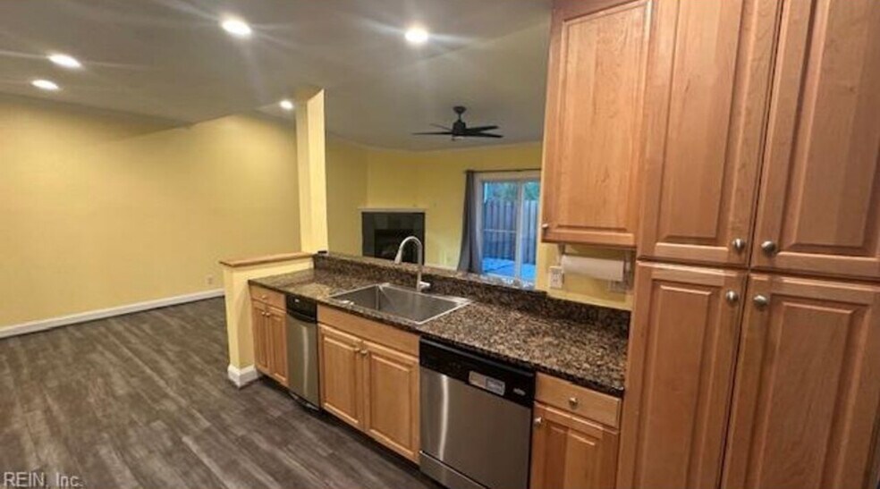 Building Photo - 1114 Arlynn Ln