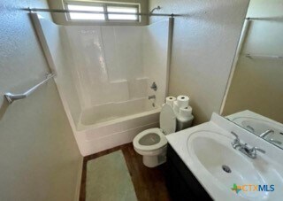 Building Photo - 1206 Roanoke Dr