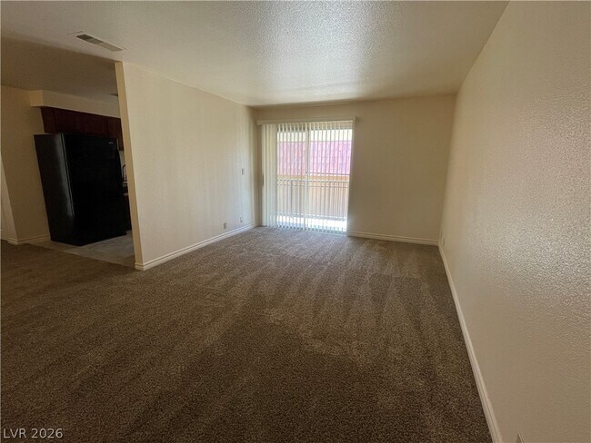 Building Photo - 5350 River Glen Dr