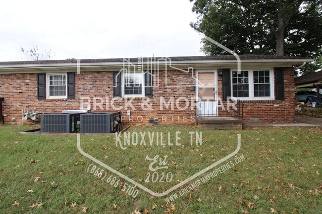 Building Photo - 2409 Holbrook Dr