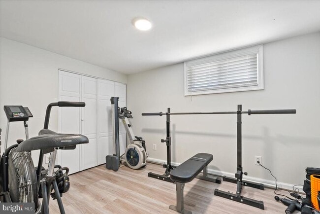 Building Photo - 2819 Summerfield Rd