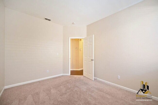 Building Photo - 3438 Zalema Way