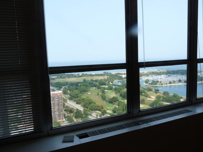 Building Photo - 655 W Irving Park Rd