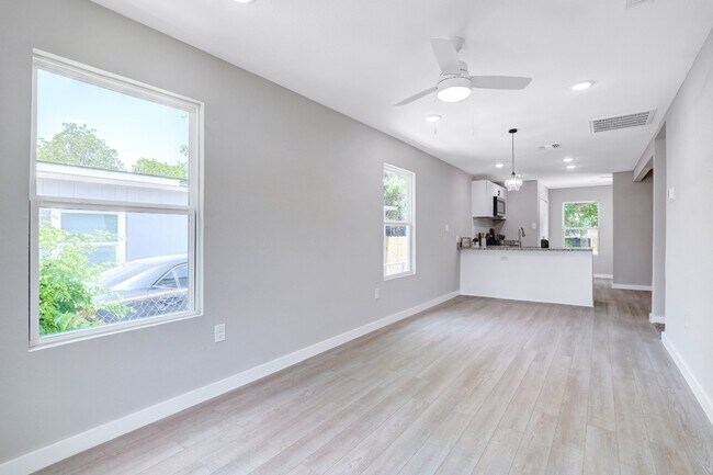 Building Photo - 775 Yucca St