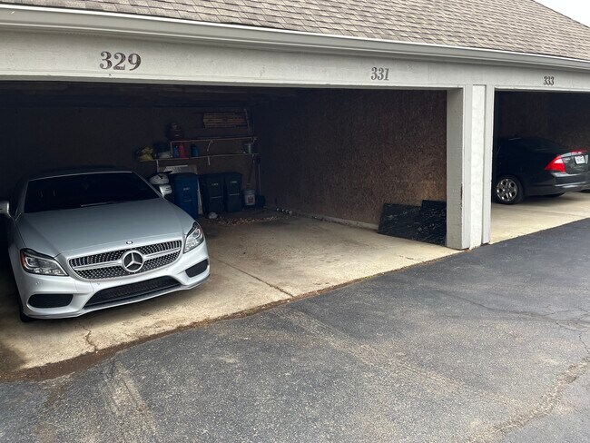 Building Photo - 331 St Andrews Dr