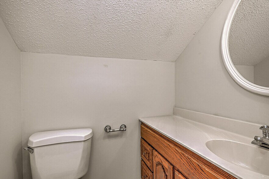 Building Photo - 208 Dean St