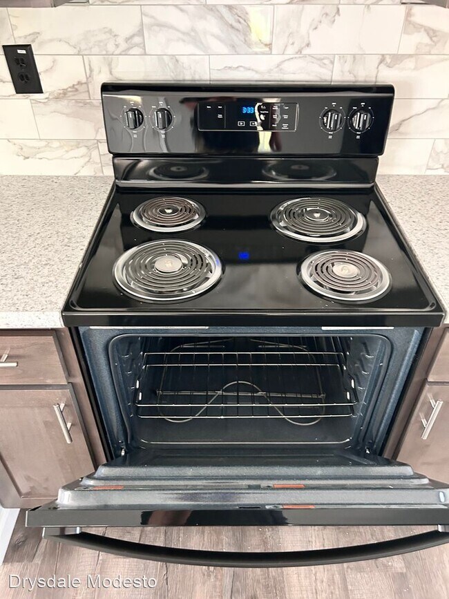 Building Photo - 2 br, 1.5 bath House - 3623 Toomes Rd.