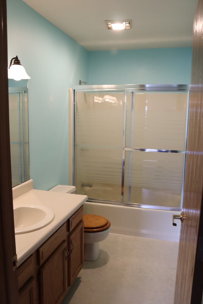 Building Photo - 1953 Greenbrier Ave