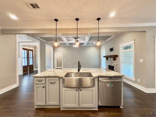 Building Photo - 408 Hawk's Nest Dr