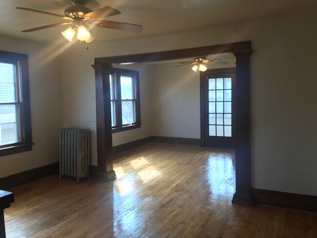 Standing in dining room, looking into living - 2917 S 31st Ave