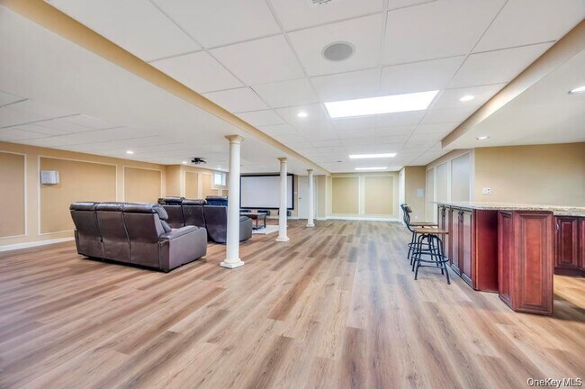 Building Photo - 25 Wildwood Dr