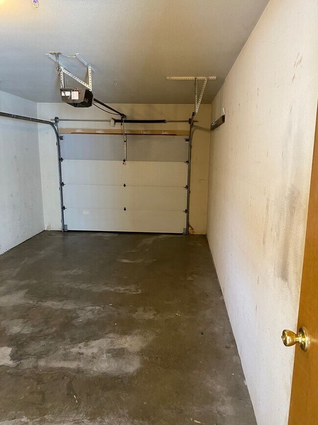 Building Photo - Sil1000(CWP)